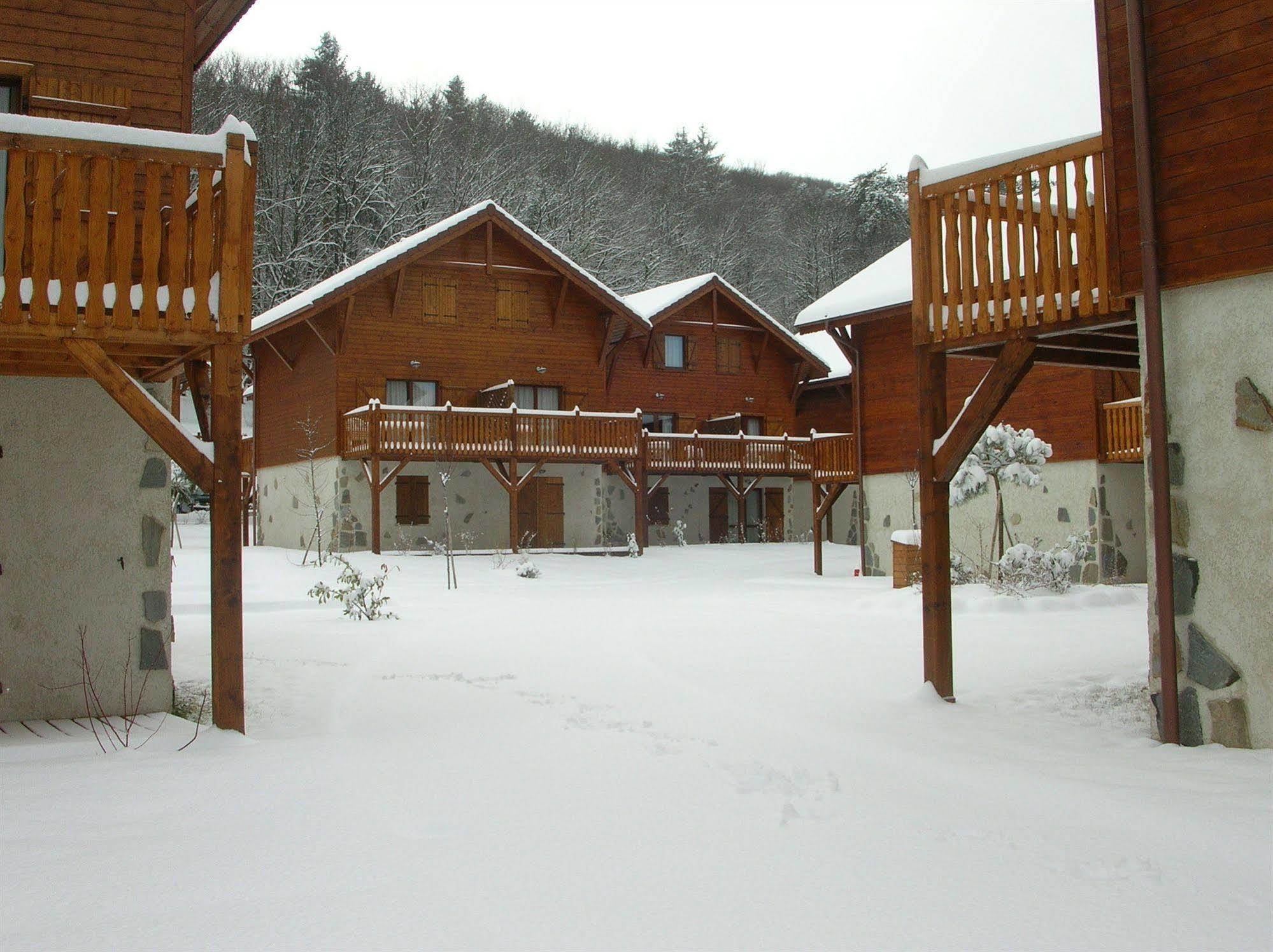Residence Odalys Les Chalets D'Evian Buitenkant foto