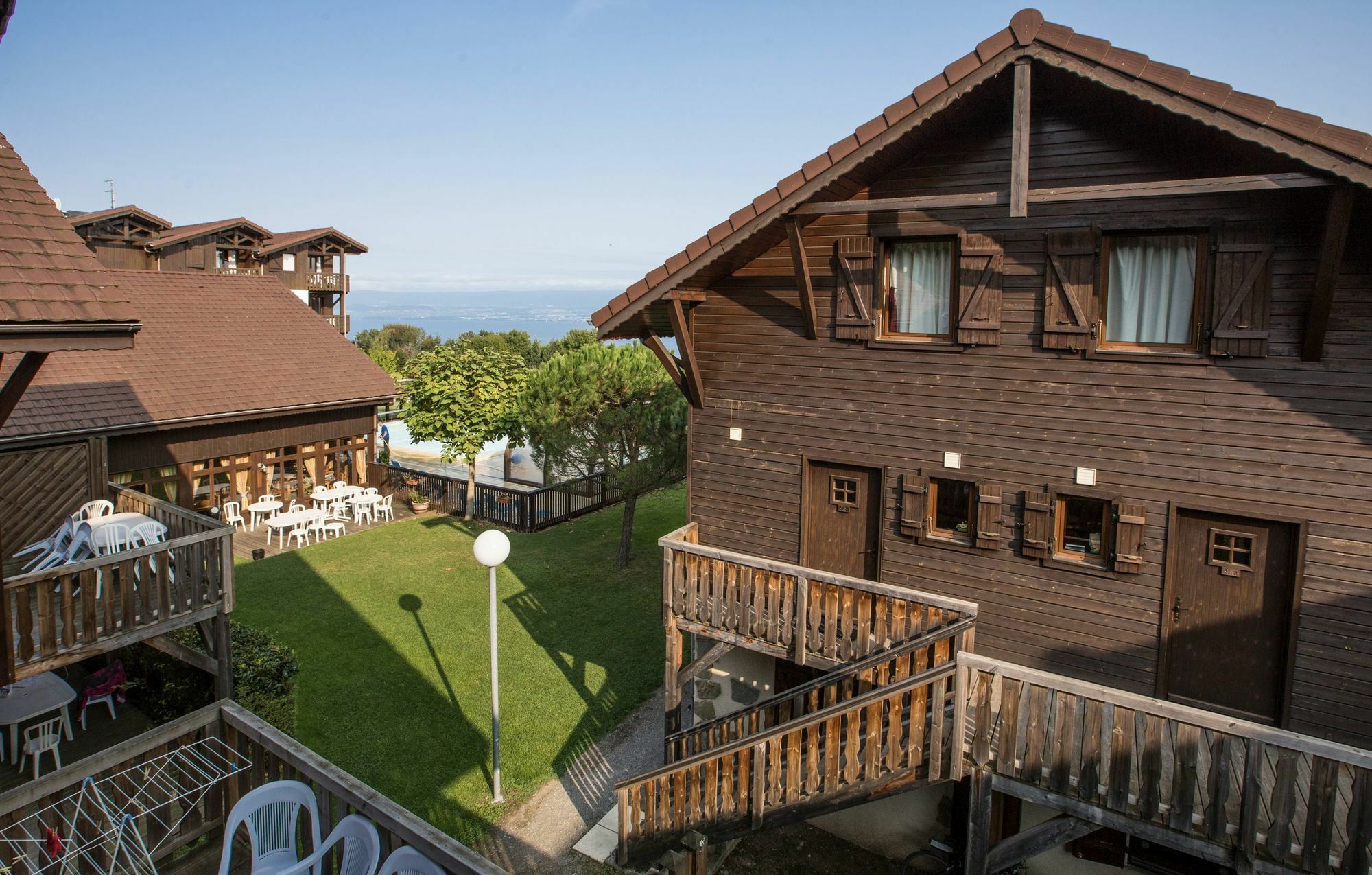 Residence Odalys Les Chalets D'Evian Buitenkant foto